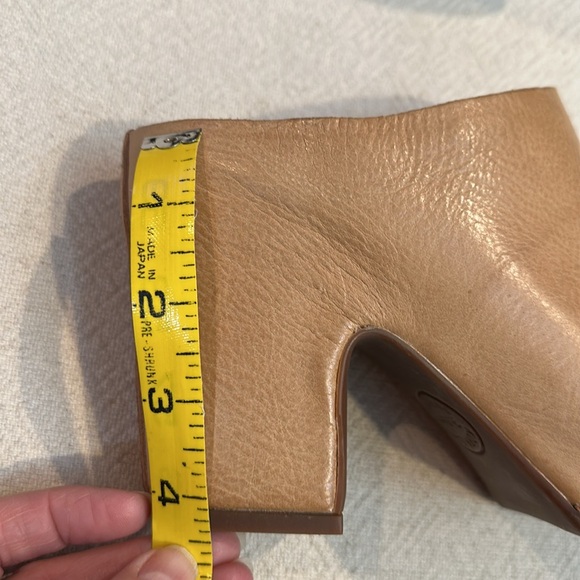 Kork-Ease Tan Leather Mules with Chunky Heel - Picture 11 of 12
